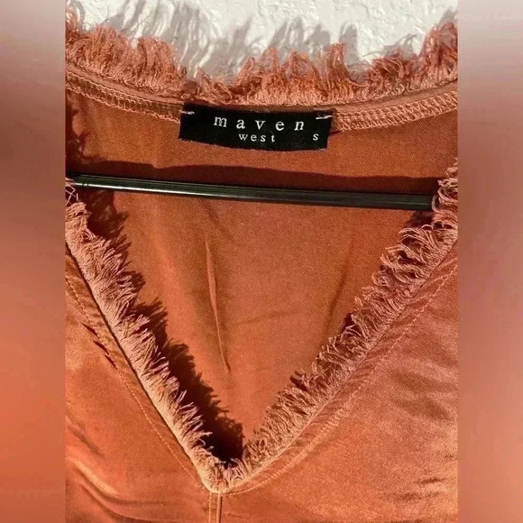 Maven West Shiny Copper Fray Top Womens Size Small - Picture 3 of 7
